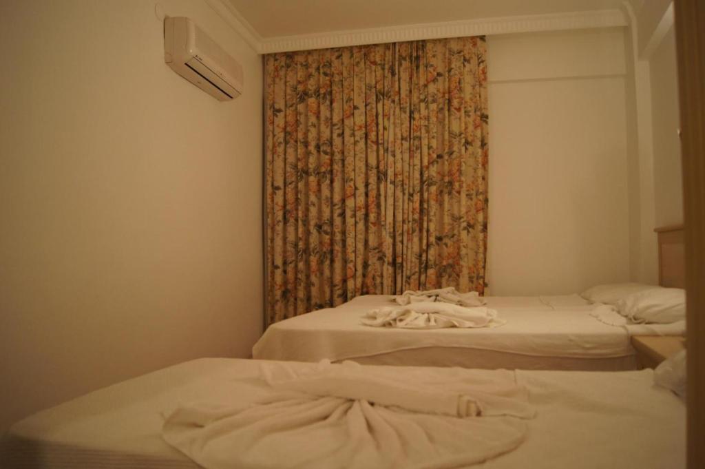 George & Dragon Beach Hotel มาร์มาริส ห้อง รูปภาพ