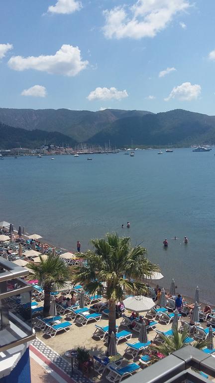 George & Dragon Beach Hotel มาร์มาริส ภายนอก รูปภาพ