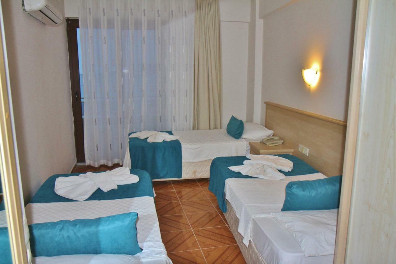 George & Dragon Beach Hotel มาร์มาริส ภายนอก รูปภาพ