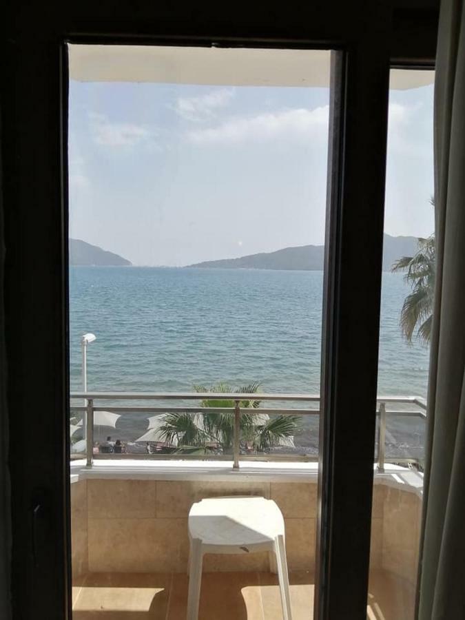 George & Dragon Beach Hotel มาร์มาริส ภายนอก รูปภาพ