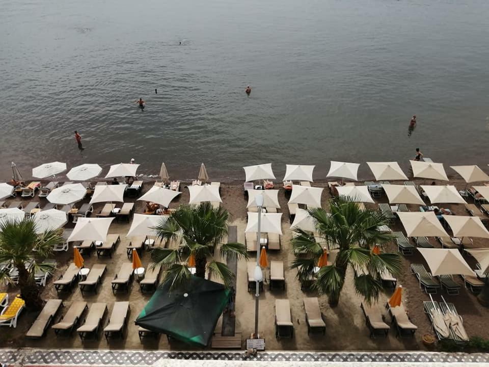 George & Dragon Beach Hotel มาร์มาริส ภายนอก รูปภาพ
