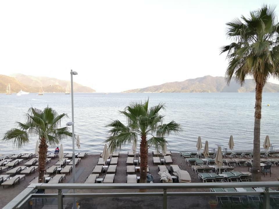 George & Dragon Beach Hotel มาร์มาริส ภายนอก รูปภาพ