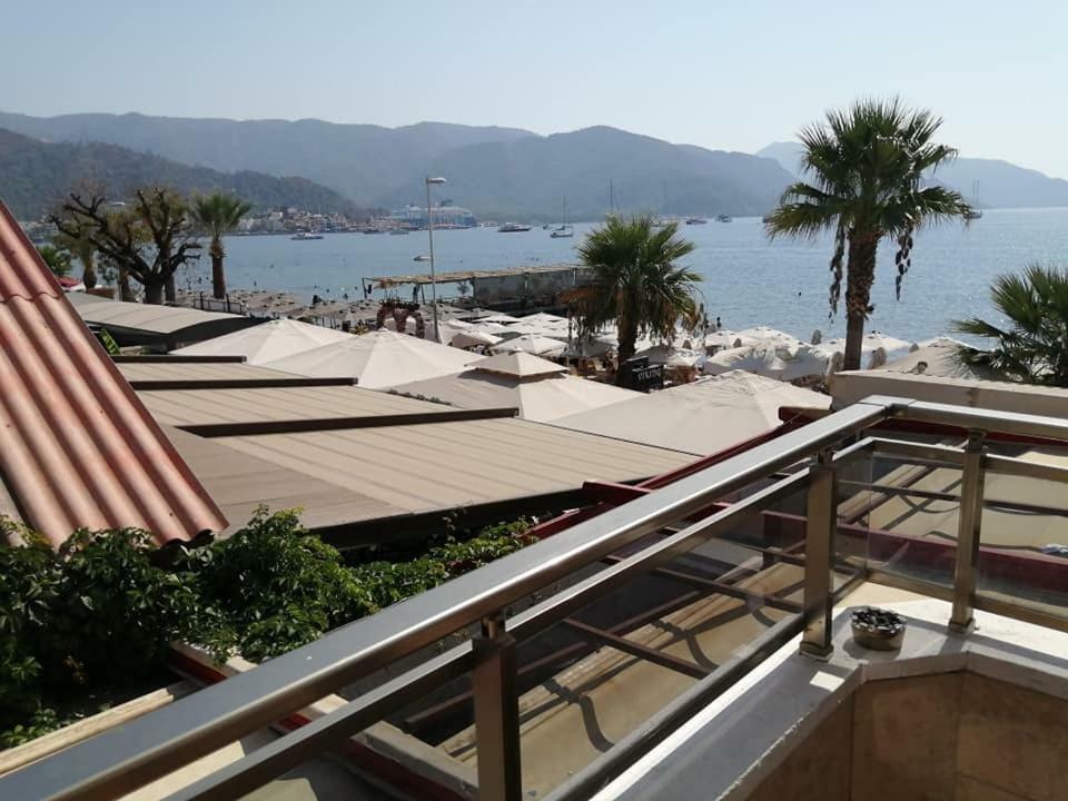 George & Dragon Beach Hotel มาร์มาริส ภายนอก รูปภาพ