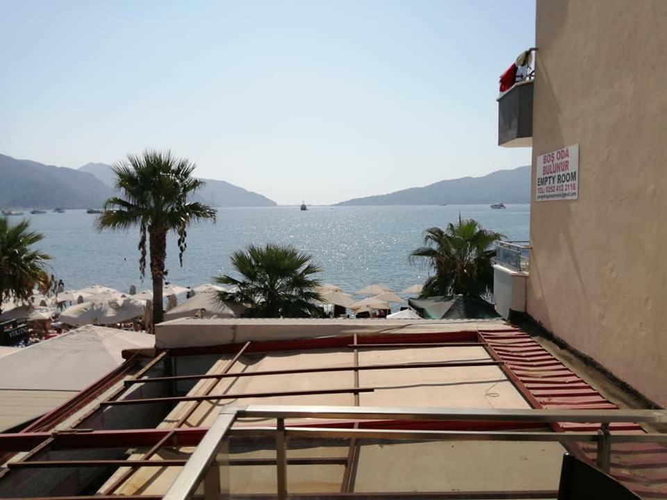 George & Dragon Beach Hotel มาร์มาริส ภายนอก รูปภาพ